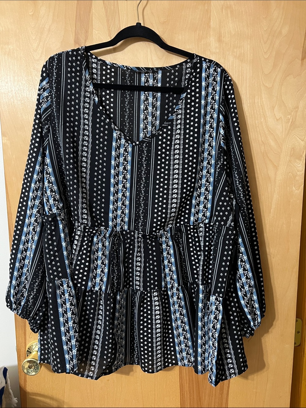 BloomChic Black and Blue Patterned Peplum Tunic